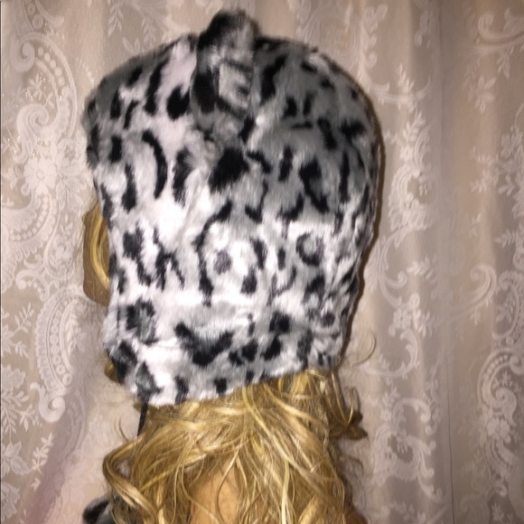 So cute leopard 🐆 Trapper hat - Picture 5 of 8